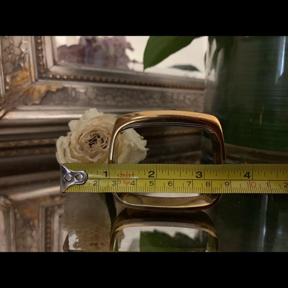 *Authentic* Dolce&Gabbana Square Bangle Watch - Picture 8 of 8